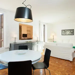 https://apartment-san-pere.topbarcelonahotels.com